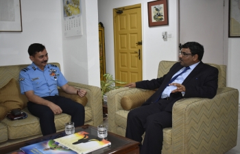 Delegation of National Defence College led by Air Vice Marshal Bakul Vaikunthrai Upadhyay along with Colonel Sachin Dubey, Defence Adviser met with H.E. Mr. Birender Singh Yadav, High Commissioner of India to Ghana on 20th May, 2019 at the High Commission of India, Accra. 