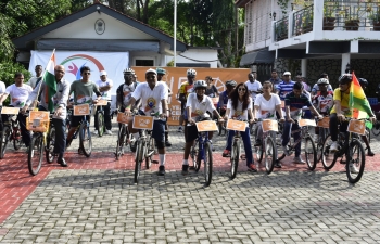 During 150th Birth Anniversary commemoration of Mahatma Gandhi, High Commission of India, Accra in association with Chain Ghana successfully organized a cycling event on June 2, 2019 to celebrate World Cycling Day. H.E. Mr. Birender Singh Yadav, High Commissioner of India to Ghana along with his spouse Mrs. Richa Rao, Chain Ghana, representatives of Indian Association and officials of High Commission of India participated in Cycling March from India House to Kofi Annan Centre and return. All also paid homage to Mahatma Gandhi at Kofi Annan Centre.  #MinistryofExternalAffairs #Bapu@150