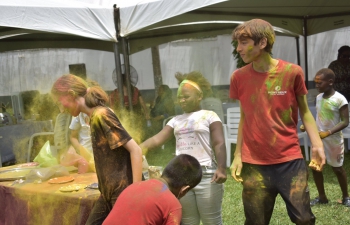 HCI Accra celebrates Holi at India House with colors, enthusiasm & fervor 